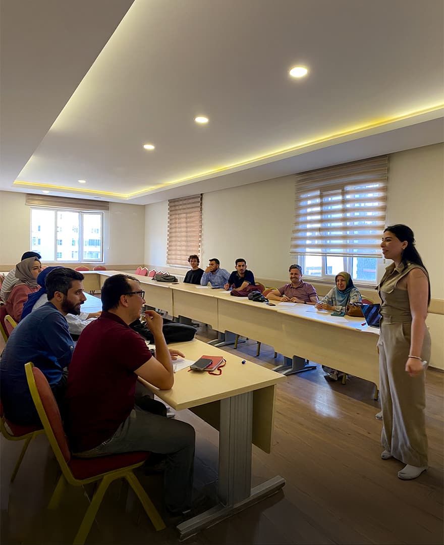 İNGİLİZCE DİL KULÜBÜ