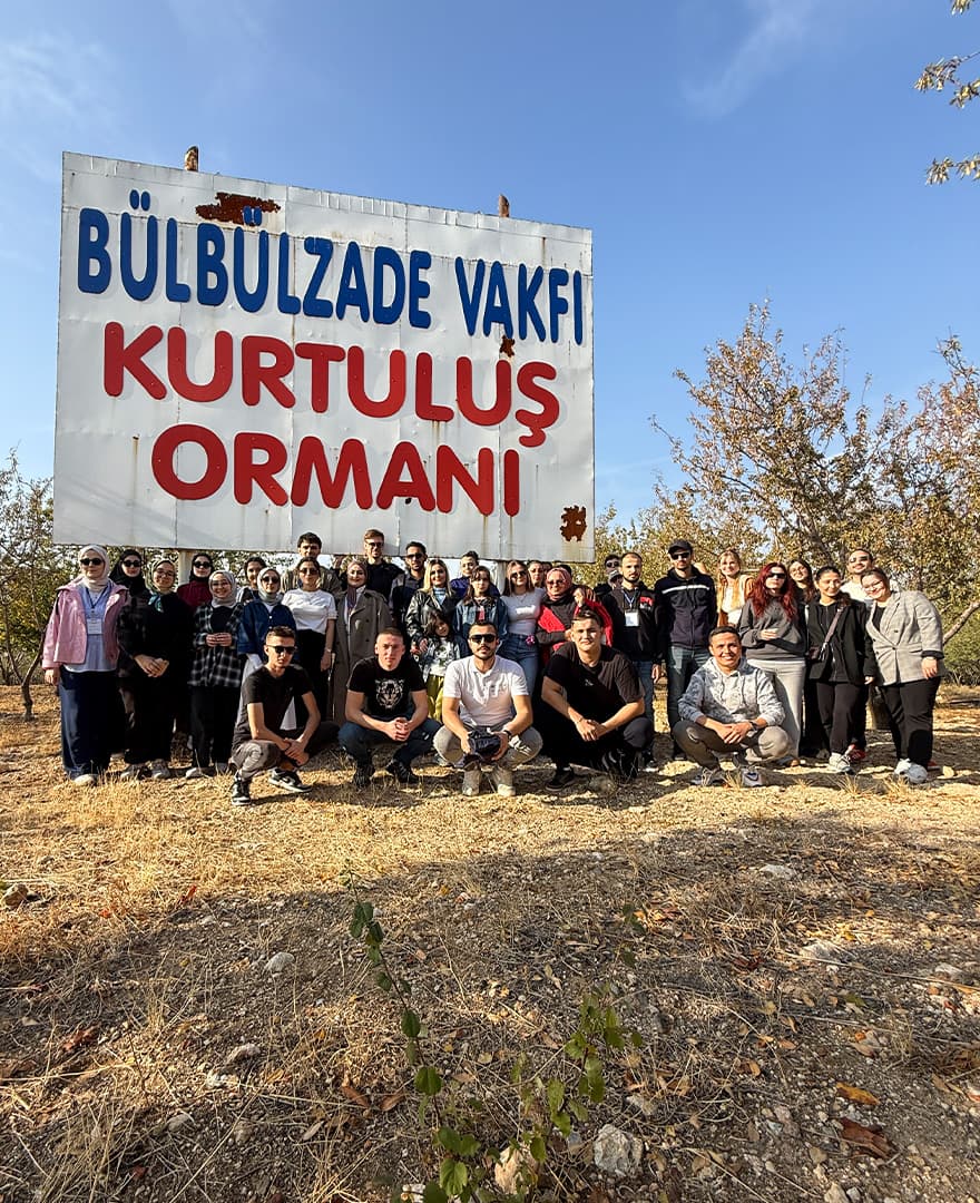 POSTNORMAL ZAMANLARDA GENÇLİĞİN SOSYAL KATILIMI