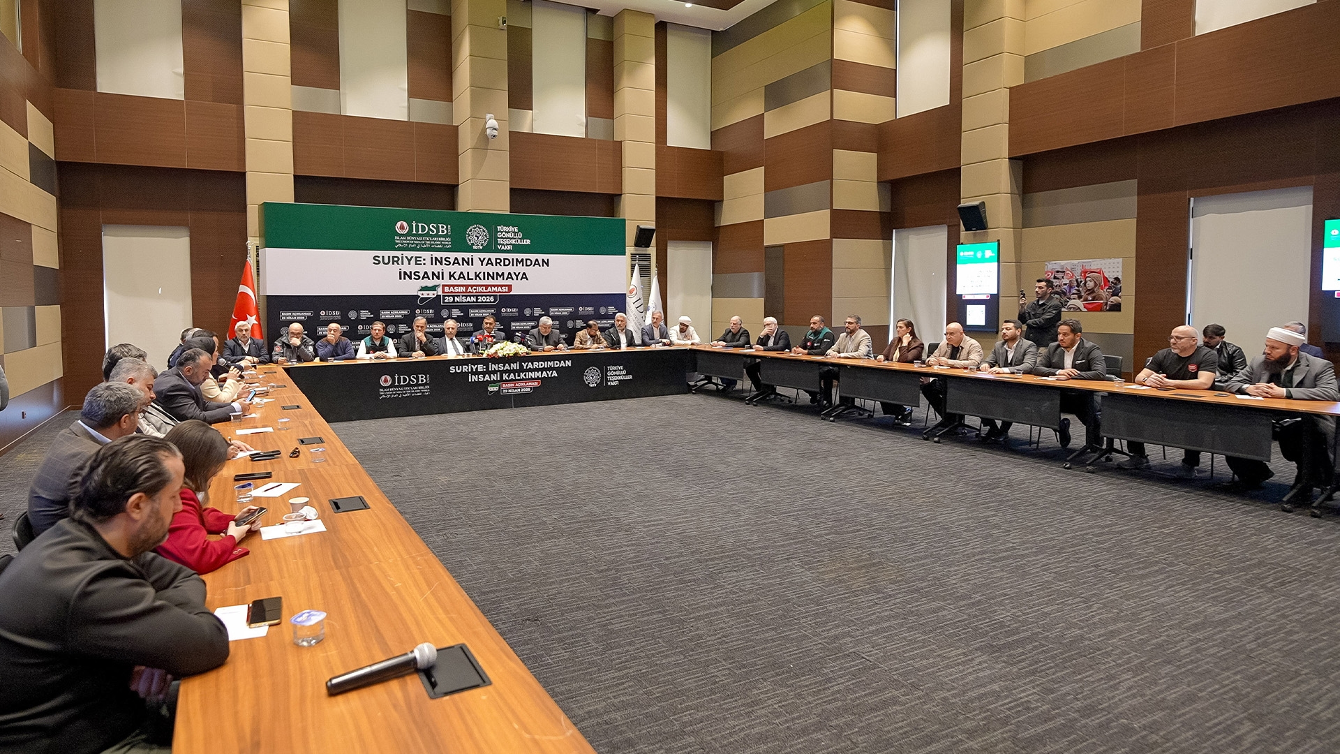 Sivil Toplumdan Suriye İçin Ortak İrade: İnsani Yardımdan Kalıcı Kalkınmaya