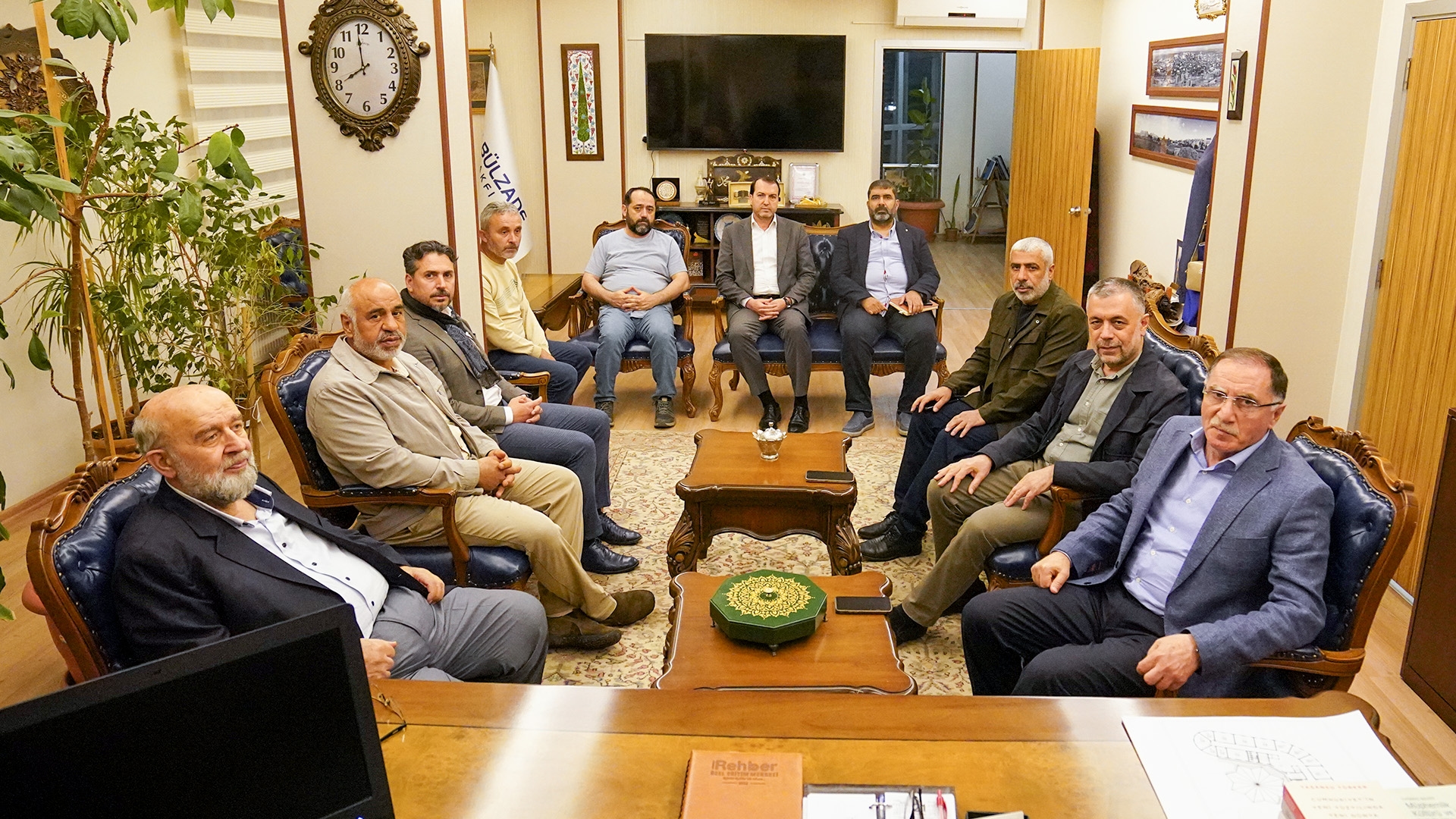 Kamu Başdenetçisi (Ombudsman) Şeref Malkoç’tan Vakfımıza Ziyaret