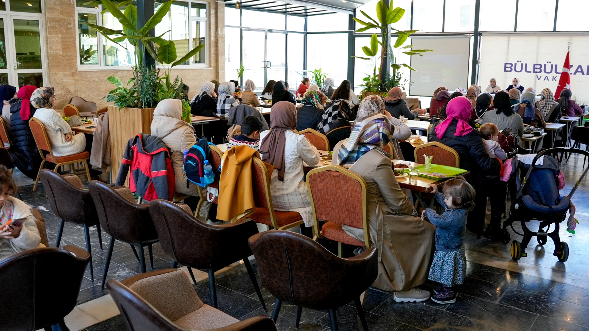 Mozaik Kadın ve Aile Derneği Dönemin İlk Kitap Tahlili